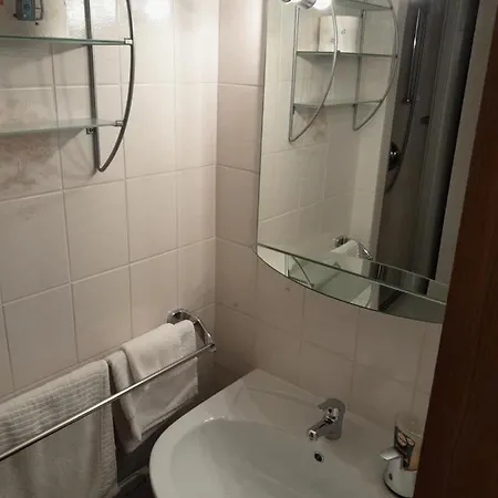 Mit Kueche Und Balkon Oder Terrasse, Ruhig Und Gut Erreichbar * Piding