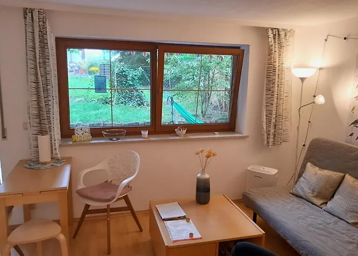 Mit Kueche Und Balkon Oder Terrasse, Ruhig Und Gut Erreichbar Apartman *