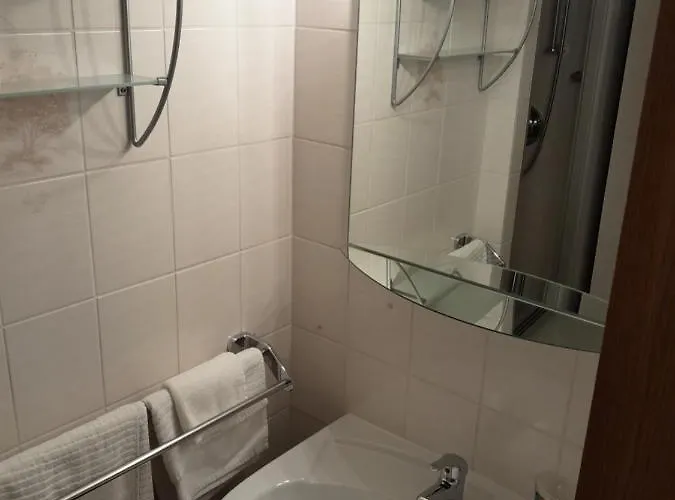Mit Kueche Und Balkon Oder Terrasse, Ruhig Und Gut Erreichbar * Piding