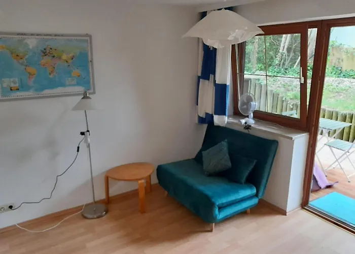 Mit Kueche Und Balkon Oder Terrasse, Ruhig Und Gut Erreichbar