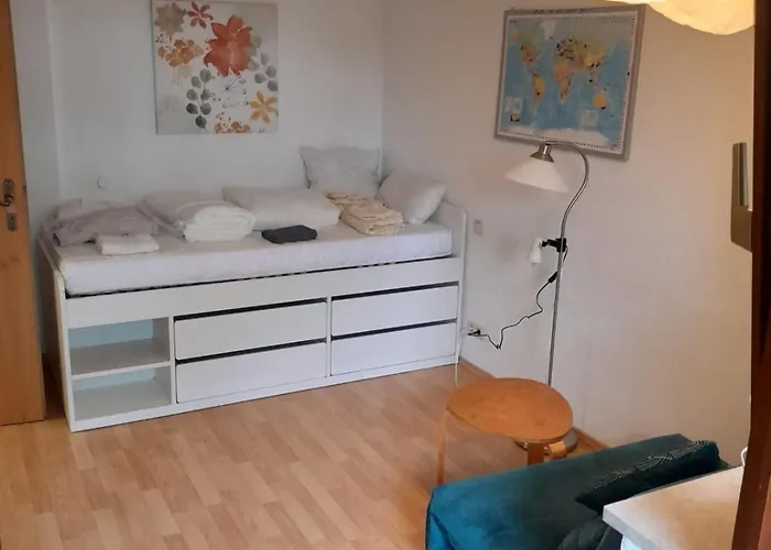 Mit Kueche Und Balkon Oder Terrasse, Ruhig Und Gut Erreichbar Lägenhet *